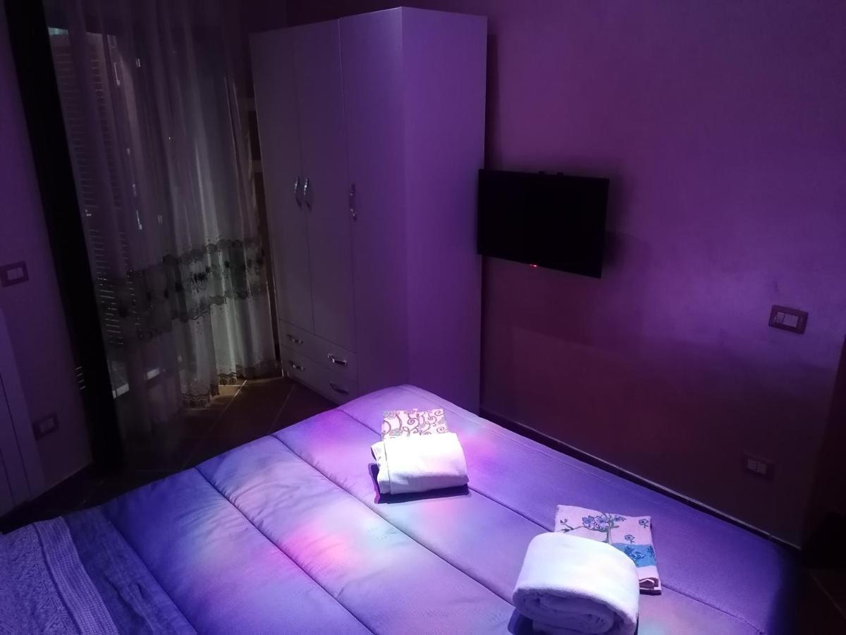 Casa Amelia Bed & Breakfast เนเปิลส์ ภายนอก รูปภาพ